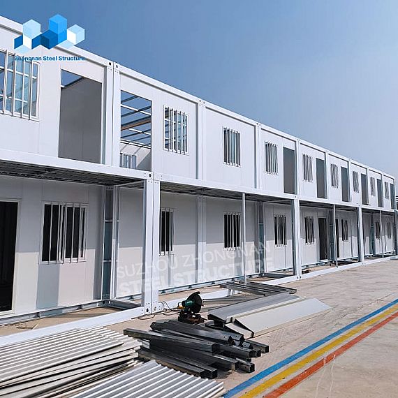 两层集装箱房建筑