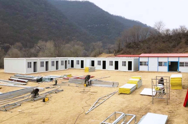 挪威偏远山区校园。